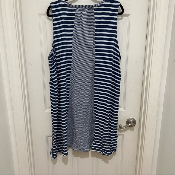 Blue and white plus size tunic RN#155730 - Picture 3 of 5